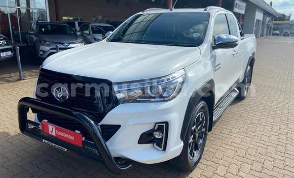 Acheter Occasion Voiture Toyota Hilux Blanc à Beitbridge, Matabeleland South Acheter Occasion Voiture Toyota Hilux Blanc à Beitbridge, Matabeleland South