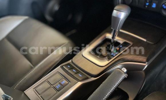 Nunua Ilio tumika Toyota Fortuner Nyeusi Gari ndani ya Beitbridge nchini Matabeleland Kusini Nunua Ilio tumika Toyota Fortuner Nyeusi Gari ndani ya Beitbridge nchini Matabeleland Kusini