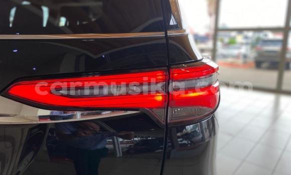 Nunua Ilio tumika Toyota Fortuner Nyeusi Gari ndani ya Beitbridge nchini Matabeleland Kusini Nunua Ilio tumika Toyota Fortuner Nyeusi Gari ndani ya Beitbridge nchini Matabeleland Kusini