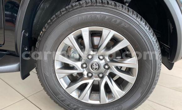 Nunua Ilio tumika Toyota Fortuner Nyeusi Gari ndani ya Beitbridge nchini Matabeleland Kusini Nunua Ilio tumika Toyota Fortuner Nyeusi Gari ndani ya Beitbridge nchini Matabeleland Kusini