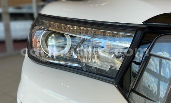 Buy Used Toyota Hilux White Car in Beitbridge in Matabeleland South Buy Used Toyota Hilux White Car in Beitbridge in Matabeleland South