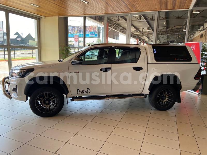 Big with watermark toyota hilux matabeleland south beitbridge 28486