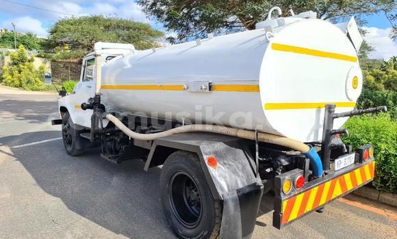 Tenga Itsva Toyota DA Chena Rori in Beitbridge in Matabeleland South Tenga Itsva Toyota DA Chena Rori in Beitbridge in Matabeleland South