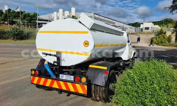 Tenga Itsva Toyota DA Chena Rori in Beitbridge in Matabeleland South Tenga Itsva Toyota DA Chena Rori in Beitbridge in Matabeleland South