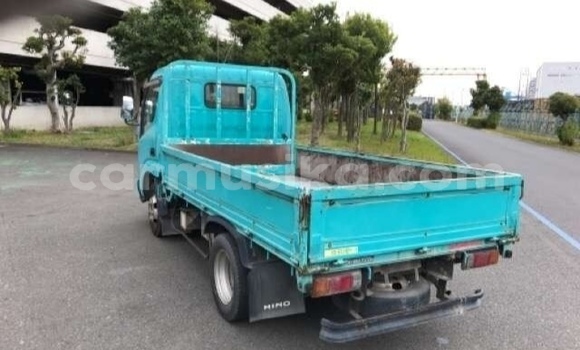 Buy Import Hino 300 Blue Truck in Beitbridge in Matabeleland South Buy Import Hino 300 Blue Truck in Beitbridge in Matabeleland South