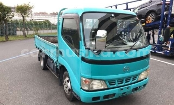 Buy Import Hino 300 Blue Truck in Beitbridge in Matabeleland South Buy Import Hino 300 Blue Truck in Beitbridge in Matabeleland South