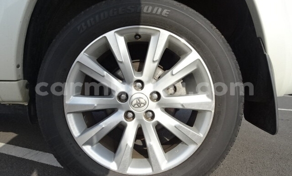 Nunua Ilio tumika Toyota Vanguard Nyeupe Gari ndani ya Beitbridge nchini Matabeleland Kusini Nunua Ilio tumika Toyota Vanguard Nyeupe Gari ndani ya Beitbridge nchini Matabeleland Kusini