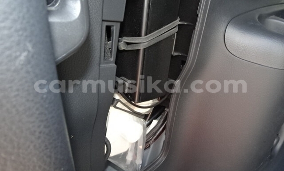 Nunua Ilio tumika Toyota Vanguard Nyeupe Gari ndani ya Beitbridge nchini Matabeleland Kusini Nunua Ilio tumika Toyota Vanguard Nyeupe Gari ndani ya Beitbridge nchini Matabeleland Kusini