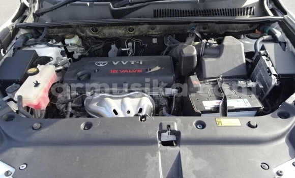 Nunua Ilio tumika Toyota Vanguard Nyeupe Gari ndani ya Beitbridge nchini Matabeleland Kusini Nunua Ilio tumika Toyota Vanguard Nyeupe Gari ndani ya Beitbridge nchini Matabeleland Kusini