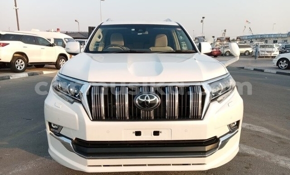 Nunua Ilio tumika Toyota Vanguard Nyeupe Gari ndani ya Beitbridge nchini Matabeleland Kusini Nunua Ilio tumika Toyota Vanguard Nyeupe Gari ndani ya Beitbridge nchini Matabeleland Kusini