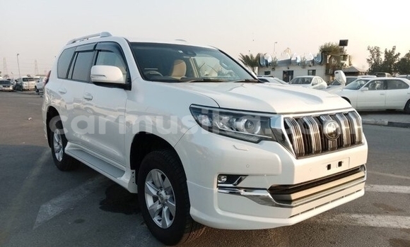 Nunua Ilio tumika Toyota Vanguard Nyeupe Gari ndani ya Beitbridge nchini Matabeleland Kusini Nunua Ilio tumika Toyota Vanguard Nyeupe Gari ndani ya Beitbridge nchini Matabeleland Kusini