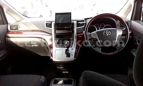 Buy Import Toyota Alphard Black Car in Beitbridge in Matabeleland South Buy Import Toyota Alphard Black Car in Beitbridge in Matabeleland South