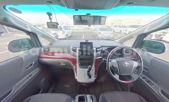 Buy Import Toyota Alphard Black Car in Beitbridge in Matabeleland South Buy Import Toyota Alphard Black Car in Beitbridge in Matabeleland South