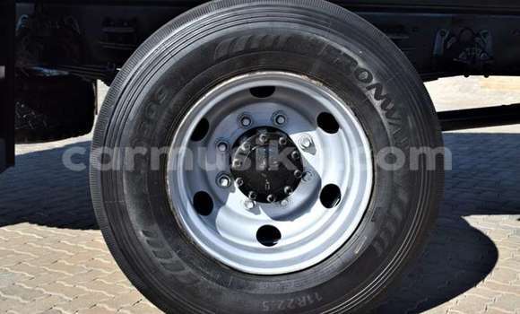 Nunua Ilio tumika Nissan UD Nyeupe Lori ndani ya Beitbridge nchini Matabeleland Kusini Nunua Ilio tumika Nissan UD Nyeupe Lori ndani ya Beitbridge nchini Matabeleland Kusini