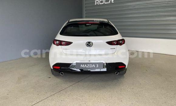 Acheter Occasion Voiture Mazda 3 Blanc à Beitbridge, Matabeleland South Acheter Occasion Voiture Mazda 3 Blanc à Beitbridge, Matabeleland South