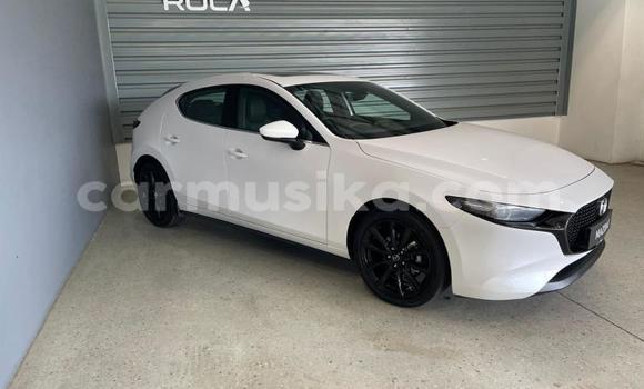 Acheter Occasion Voiture Mazda 3 Blanc à Beitbridge, Matabeleland South Acheter Occasion Voiture Mazda 3 Blanc à Beitbridge, Matabeleland South