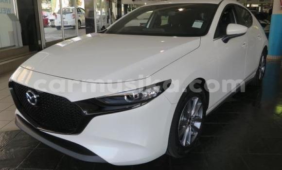 Acheter Occasion Voiture Mazda 3 Blanc à Beitbridge, Matabeleland South Acheter Occasion Voiture Mazda 3 Blanc à Beitbridge, Matabeleland South
