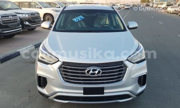 Tenga Imported Hyundai Santa Fe Zvimwe Mota in Import - Dubai in Harare Tenga Imported Hyundai Santa Fe Zvimwe Mota in Import - Dubai in Harare