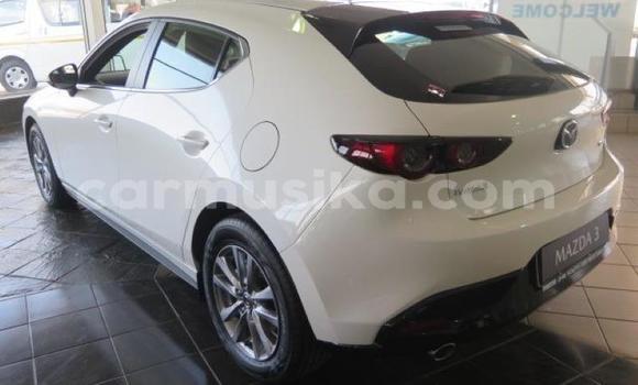 Acheter Occasion Voiture Mazda 3 Blanc à Beitbridge, Matabeleland South Acheter Occasion Voiture Mazda 3 Blanc à Beitbridge, Matabeleland South
