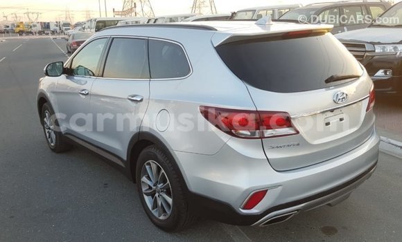 Tenga Imported Hyundai Santa Fe Zvimwe Mota in Import - Dubai in Harare Tenga Imported Hyundai Santa Fe Zvimwe Mota in Import - Dubai in Harare