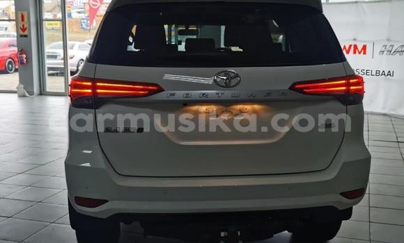 Tenga Tsaru Toyota Fortuner Chena Mota in Beitbridge in Matabeleland South Tenga Tsaru Toyota Fortuner Chena Mota in Beitbridge in Matabeleland South