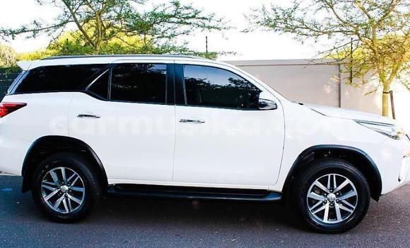 Buy Used Toyota Fortuner White Car in Beitbridge in Matabeleland South Buy Used Toyota Fortuner White Car in Beitbridge in Matabeleland South