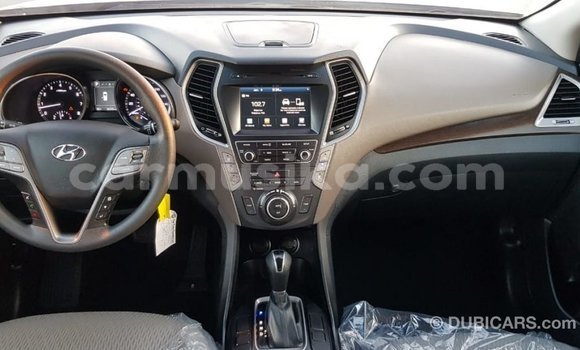 Tenga Imported Hyundai Santa Fe Zvimwe Mota in Import - Dubai in Harare Tenga Imported Hyundai Santa Fe Zvimwe Mota in Import - Dubai in Harare
