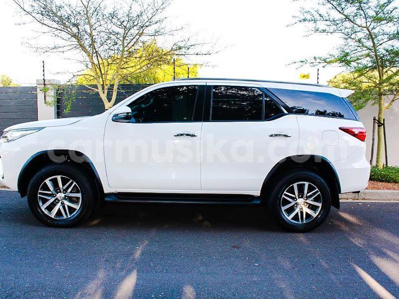 Big with watermark toyota fortuner matabeleland south beitbridge 28521