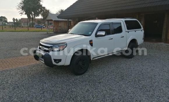 Nunua Ilio tumika Ford Ranger Nyeupe Gari ndani ya Beitbridge nchini Matabeleland Kusini Nunua Ilio tumika Ford Ranger Nyeupe Gari ndani ya Beitbridge nchini Matabeleland Kusini