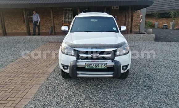 Nunua Ilio tumika Ford Ranger Nyeupe Gari ndani ya Beitbridge nchini Matabeleland Kusini Nunua Ilio tumika Ford Ranger Nyeupe Gari ndani ya Beitbridge nchini Matabeleland Kusini