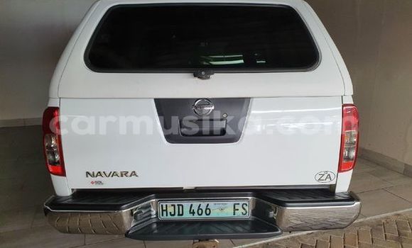 Tenga Tsaru Nissan Navara Chena Mota in Beitbridge in Matabeleland South Tenga Tsaru Nissan Navara Chena Mota in Beitbridge in Matabeleland South