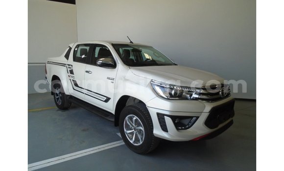 Tenga Imported Toyota Hilux Chena Mota in Import - Dubai in Harare Tenga Imported Toyota Hilux Chena Mota in Import - Dubai in Harare