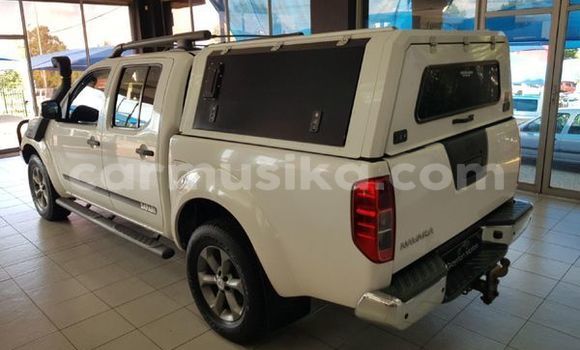 Nunua Ilio tumika Nissan Navara Nyeupe Gari ndani ya Beitbridge nchini Matabeleland Kusini Nunua Ilio tumika Nissan Navara Nyeupe Gari ndani ya Beitbridge nchini Matabeleland Kusini