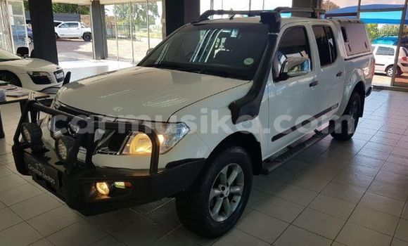 Nunua Ilio tumika Nissan Navara Nyeupe Gari ndani ya Beitbridge nchini Matabeleland Kusini Nunua Ilio tumika Nissan Navara Nyeupe Gari ndani ya Beitbridge nchini Matabeleland Kusini