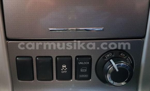 Nunua Ilio tumika Nissan Navara Nyeupe Gari ndani ya Beitbridge nchini Matabeleland Kusini Nunua Ilio tumika Nissan Navara Nyeupe Gari ndani ya Beitbridge nchini Matabeleland Kusini