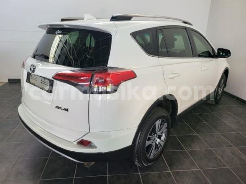 Big with watermark toyota rav4 matabeleland south beitbridge 28538