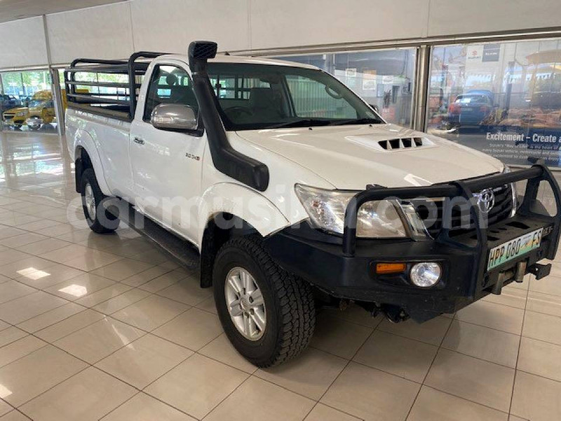 Big with watermark toyota hilux matabeleland south beitbridge 28540