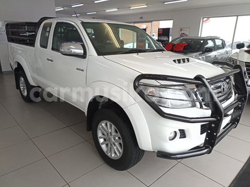 Big with watermark toyota hilux matabeleland south beitbridge 28543