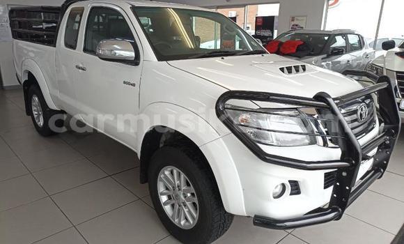 Nunua Ilio tumika Toyota Hilux Nyeupe Gari ndani ya Beitbridge nchini Matabeleland Kusini