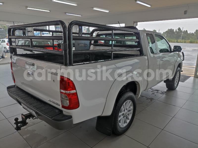 Big with watermark toyota hilux matabeleland south beitbridge 28543