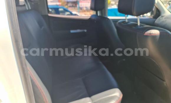 Acheter Occasion Voiture Toyota Hilux Blanc à Beitbridge, Matabeleland South Acheter Occasion Voiture Toyota Hilux Blanc à Beitbridge, Matabeleland South