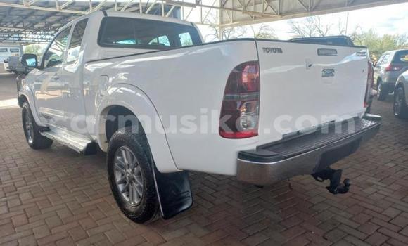 Acheter Occasion Voiture Toyota Hilux Blanc à Beitbridge, Matabeleland South Acheter Occasion Voiture Toyota Hilux Blanc à Beitbridge, Matabeleland South