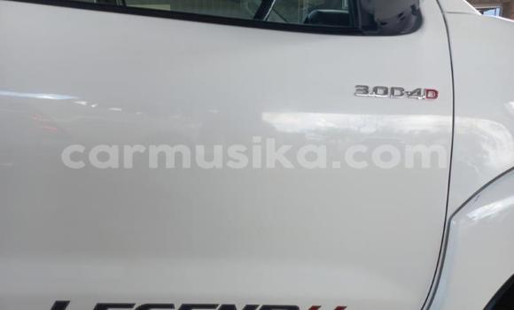 Acheter Occasion Voiture Toyota Hilux Blanc à Beitbridge, Matabeleland South Acheter Occasion Voiture Toyota Hilux Blanc à Beitbridge, Matabeleland South