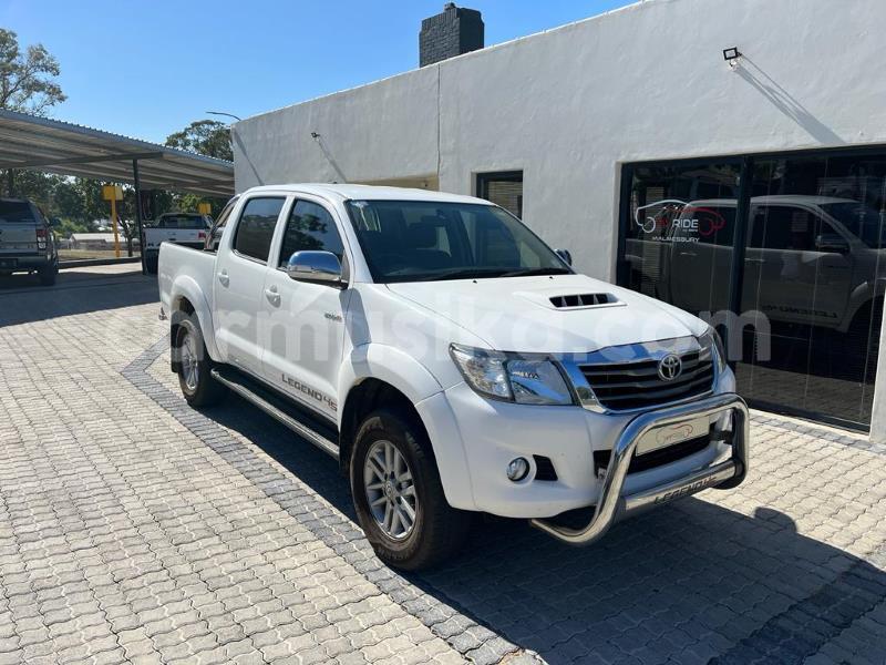 Big with watermark toyota hilux matabeleland south beitbridge 28551