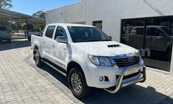 Buy Used Toyota Hilux White Car in Beitbridge in Matabeleland South Buy Used Toyota Hilux White Car in Beitbridge in Matabeleland South