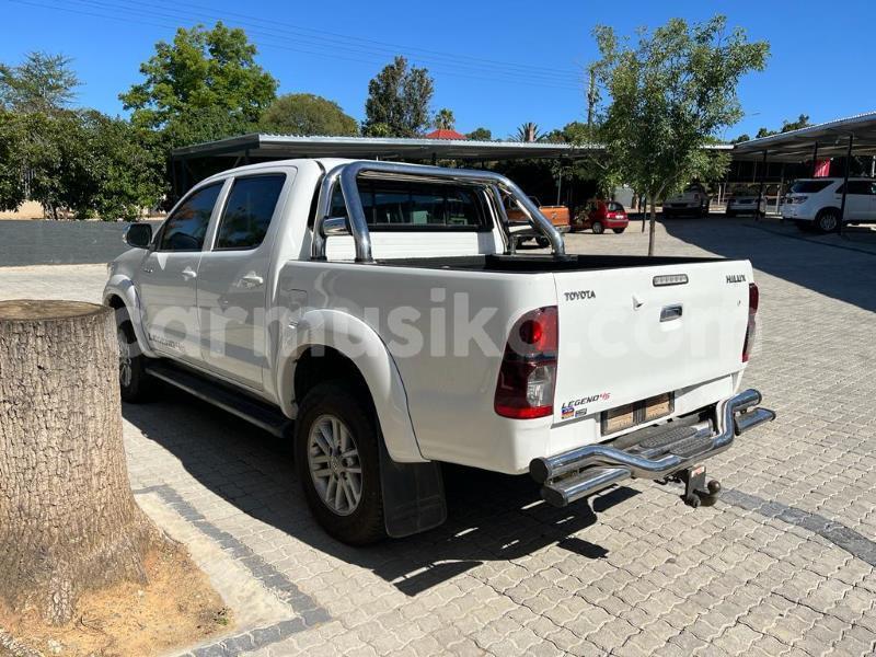 Big with watermark toyota hilux matabeleland south beitbridge 28551