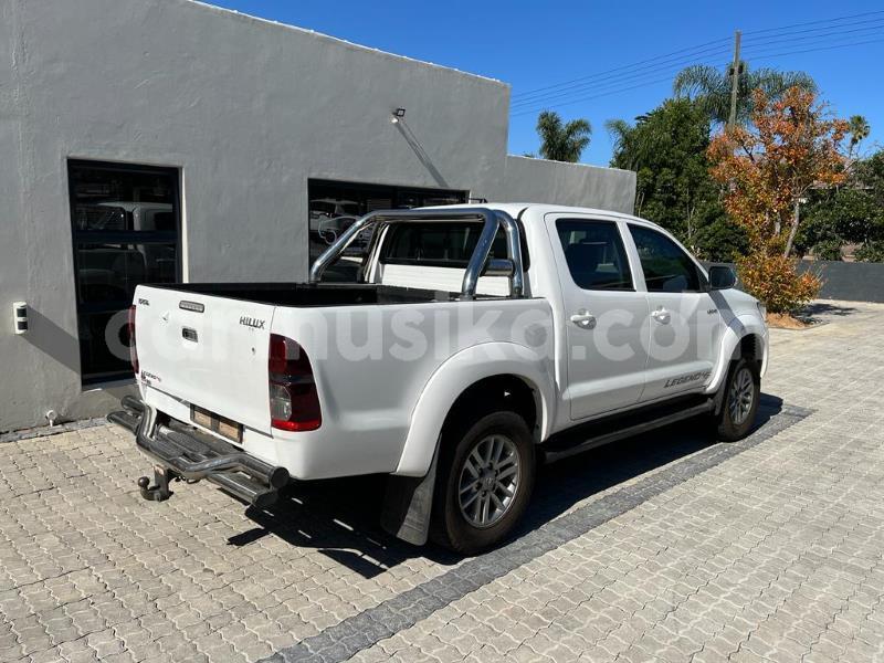 Big with watermark toyota hilux matabeleland south beitbridge 28551