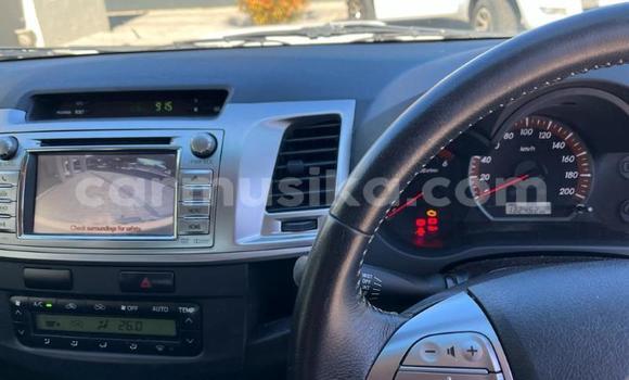 Buy Used Toyota Hilux White Car in Beitbridge in Matabeleland South Buy Used Toyota Hilux White Car in Beitbridge in Matabeleland South