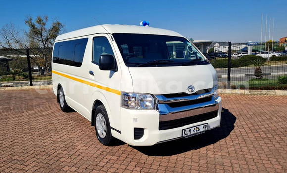 Acheter Occasion Voiture Toyota Aqua Blanc à Beitbridge, Matabeleland South Acheter Occasion Voiture Toyota Aqua Blanc à Beitbridge, Matabeleland South