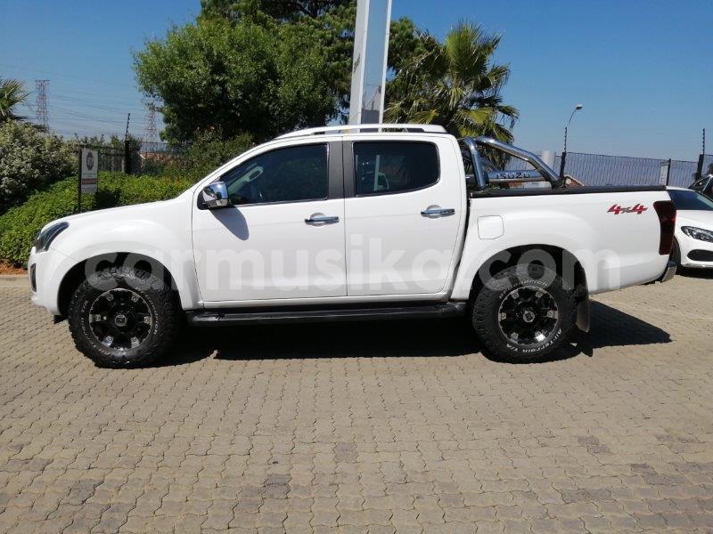 Big with watermark isuzu kb matabeleland south beitbridge 28555